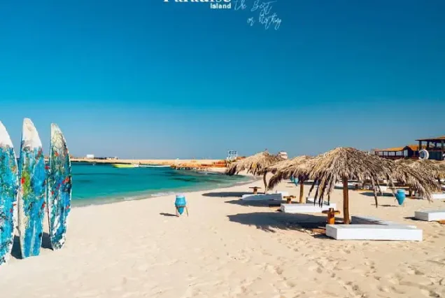 Best Paradise Island Hurghada trip white sand beach view.