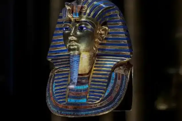 Goldene Totenmaske des Tutanchamun im Museum in Kairo.